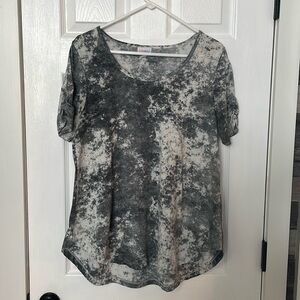 Lularoe tee